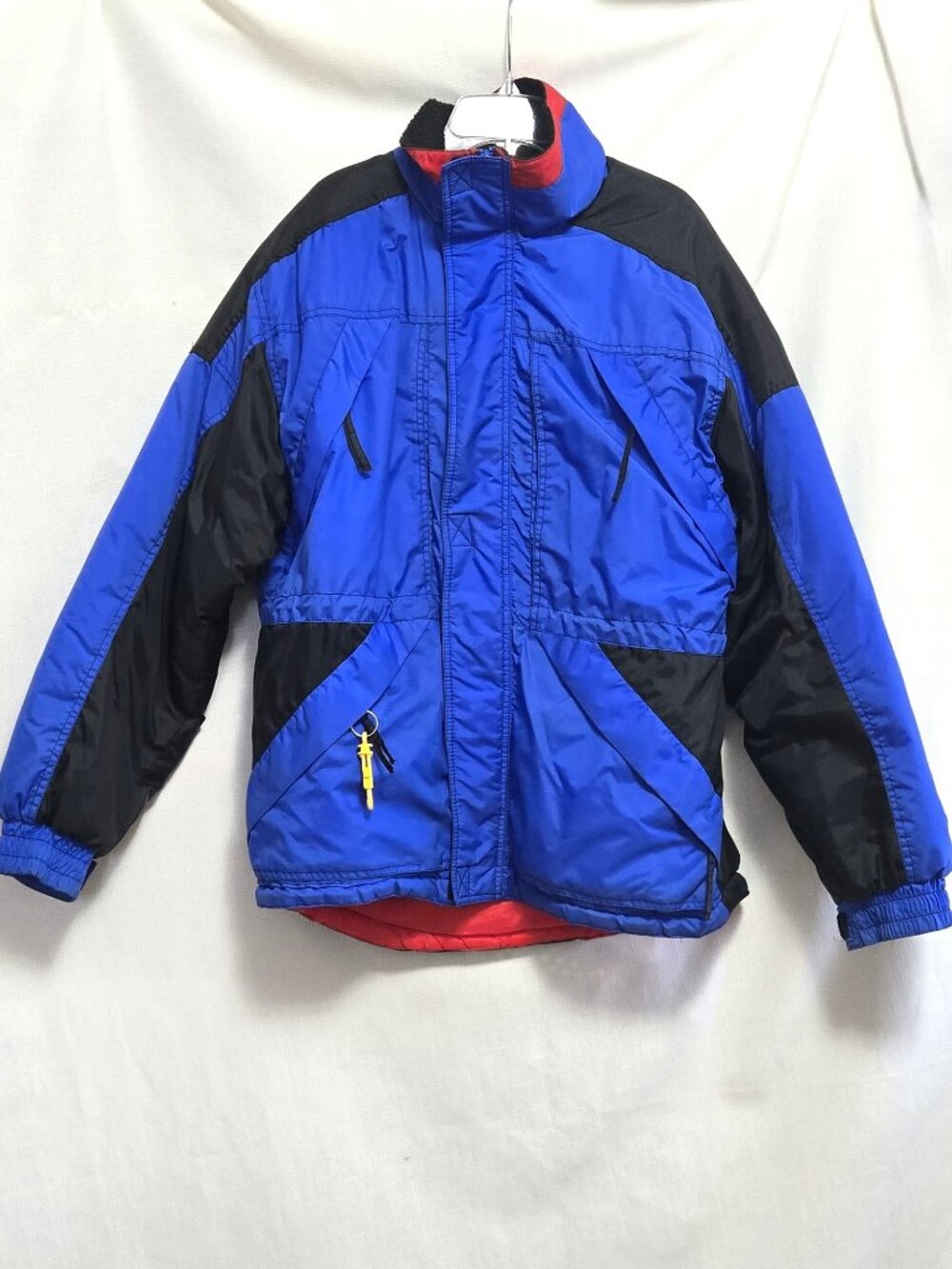 SkiGear Blue/Black/Red Nylon Ski Jacket. Men's Size Small
